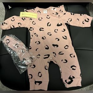 NWT | Pink& black romper